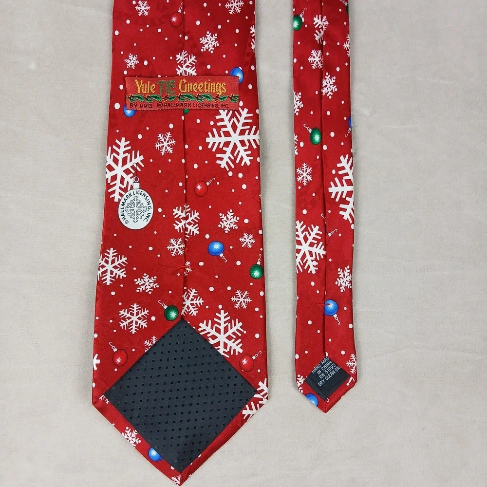 Hallmark Christmas Xmas 4x58‎ Mens Silk Tie Snowflake